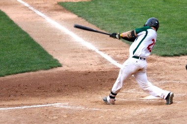 baseball-player-1087697_1280